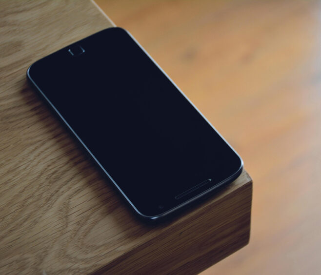 My Seven Days With No Phone, No Social Media