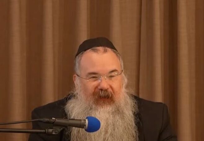 Live: Gimmel Tammuz Farbrengen with Rabbi Shais Taub